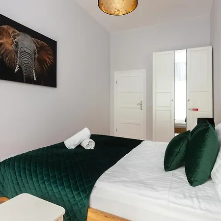 Millennium Express Apartment *