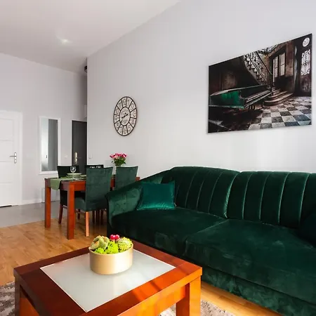 Apartment Millennium Express Warsaw