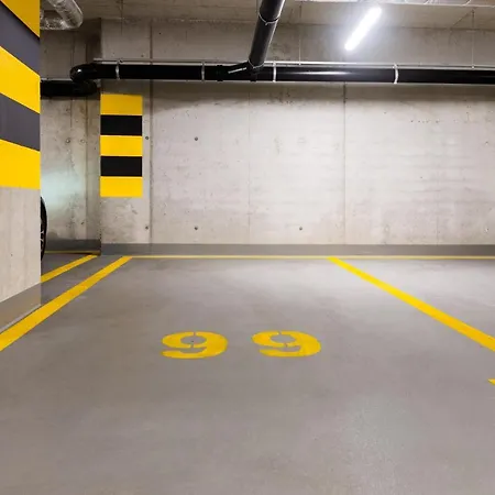 Millennium Express * ワルシャワ